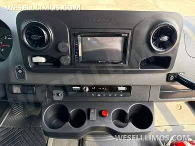 2019 LA West Mercedes-Benz Sprinter Sprinter - Sprinter for Sale in Baldwin, NY - Photo 20