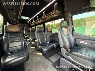 2019 LA West Mercedes-Benz Sprinter Sprinter - Sprinter for Sale in Baldwin, NY - Photo 23
