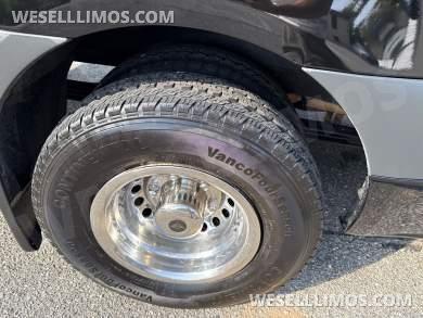 2019 LA West Mercedes-Benz Sprinter Sprinter - Sprinter for Sale in Baldwin, NY - Photo 35