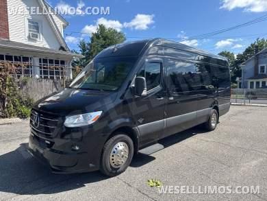 2019 Mercedes-Benz Sprinter Sprinter for Sale in Baldwin, NY - Photo 2
