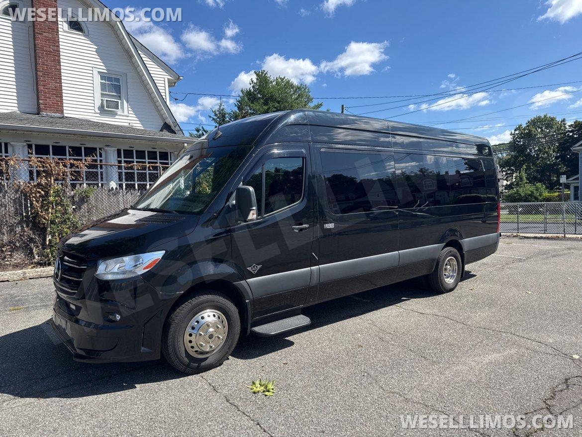 2019 LA West Mercedes-Benz Sprinter Sprinter - Photo 3