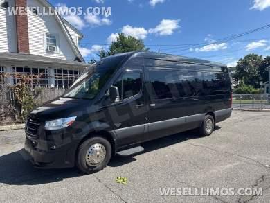 2019 Mercedes-Benz Sprinter Sprinter for Sale in Baldwin, NY - Photo 3