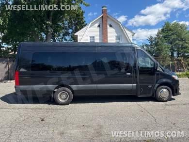 2019 LA West Mercedes-Benz Sprinter Sprinter - Sprinter for Sale in Baldwin, NY - Photo 9