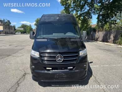 2019 LA West Mercedes-Benz Sprinter Sprinter - Sprinter for Sale in Baldwin, NY - Photo 11