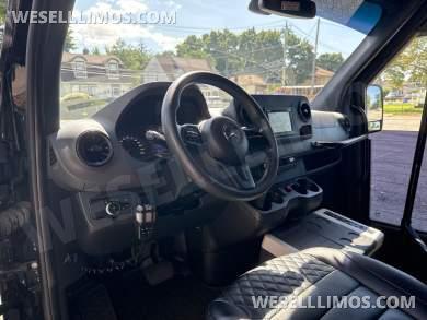 2019 LA West Mercedes-Benz Sprinter Sprinter - Sprinter for Sale in Baldwin, NY - Photo 15