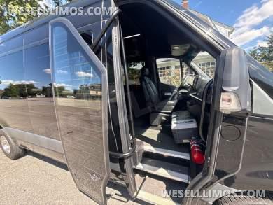 2019 LA West Mercedes-Benz Sprinter Sprinter - Sprinter for Sale in Baldwin, NY - Photo 18
