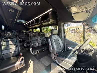 2019 LA West Mercedes-Benz Sprinter Sprinter - Sprinter for Sale in Baldwin, NY - Photo 19