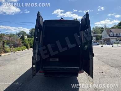 2019 LA West Mercedes-Benz Sprinter Sprinter - Sprinter for Sale in Baldwin, NY - Photo 24
