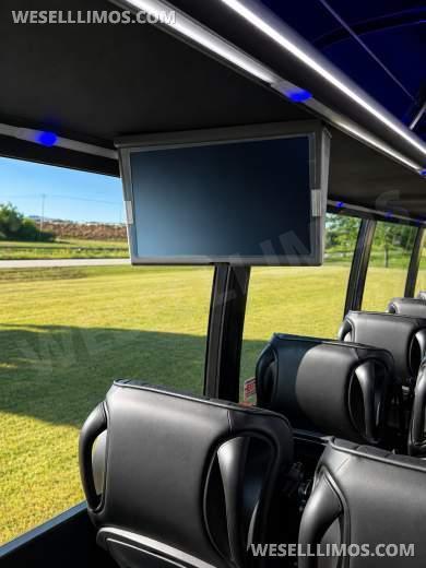 2025 Executive Coach Builders Freightliner M2 Shuttle Bus - Shuttle Bus for Sale in Springfield, MO - Photo 12