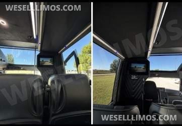2025 Executive Coach Builders Freightliner M2 Shuttle Bus - Shuttle Bus for Sale in Springfield, MO - Photo 22