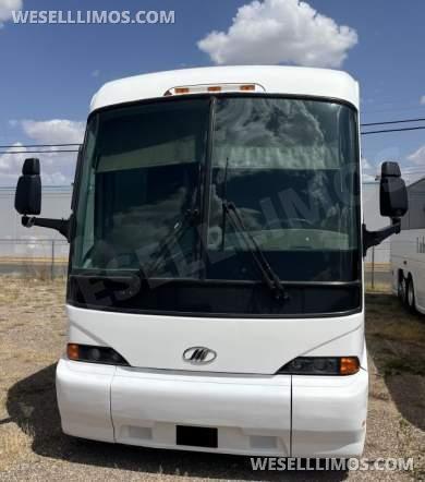 2007 MCI J4500 12.7 Diesel w/ Rest Room 56-Passenger Highway Coach Motorcoach for Sale in Slaton, TX - Photo 2