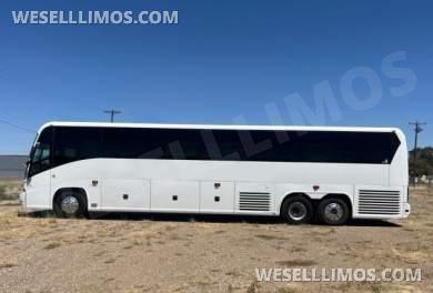 2007 MCI J4500 12.7 Diesel w/ Rest Room 56-Passenger Highway Coach Motorcoach for Sale in Slaton, TX - Photo 3