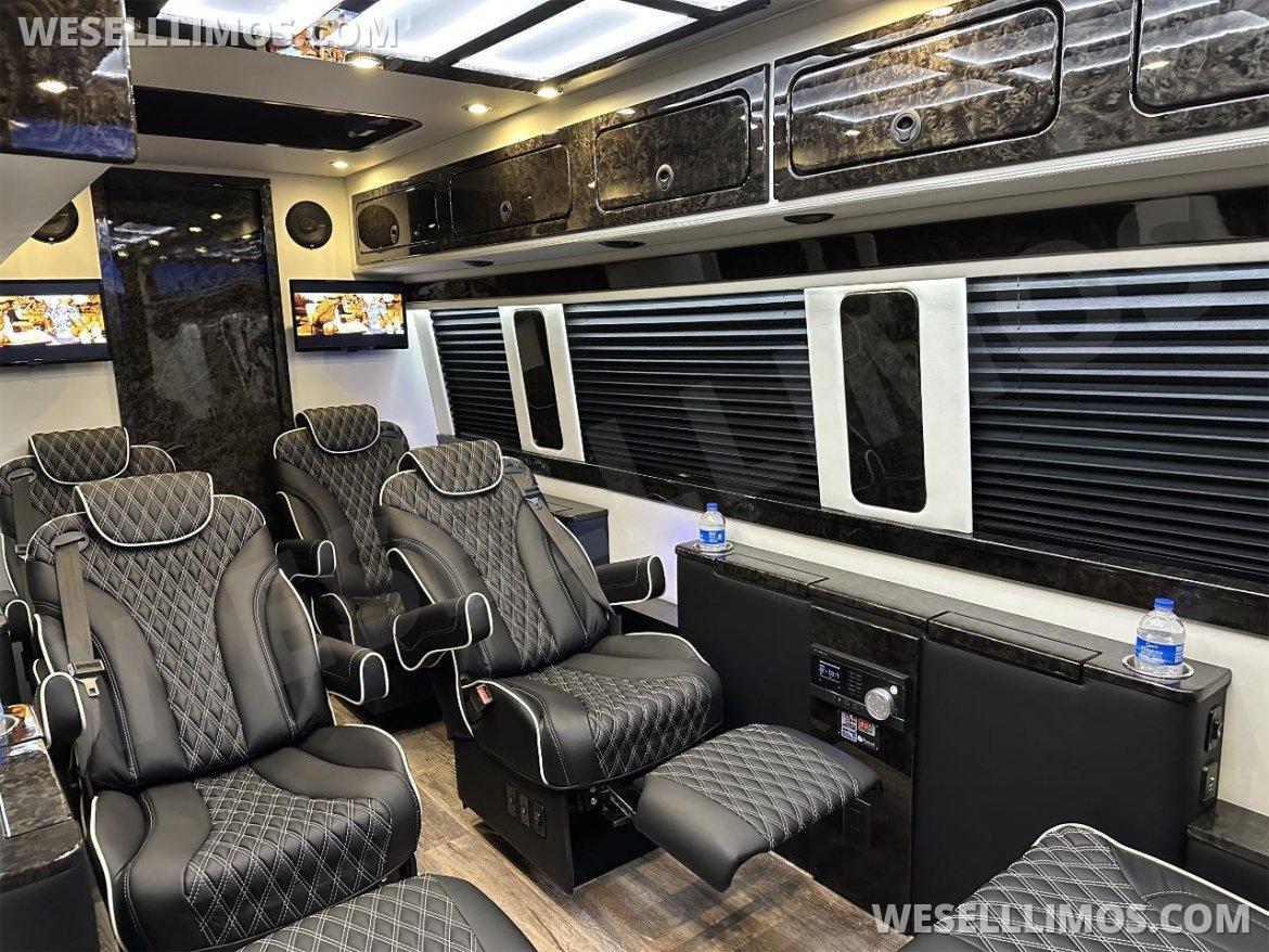 Road Jet 9 Passenger Limousine Auto Elite Mercedes-Benz Sprinter - Photo 2