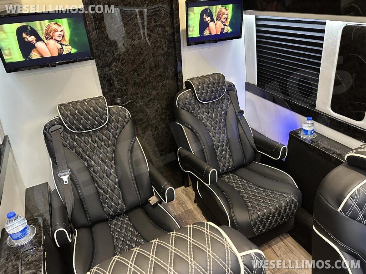 Road Jet 9 Passenger Limousine Auto Elite Mercedes-Benz Sprinter - Photo 4