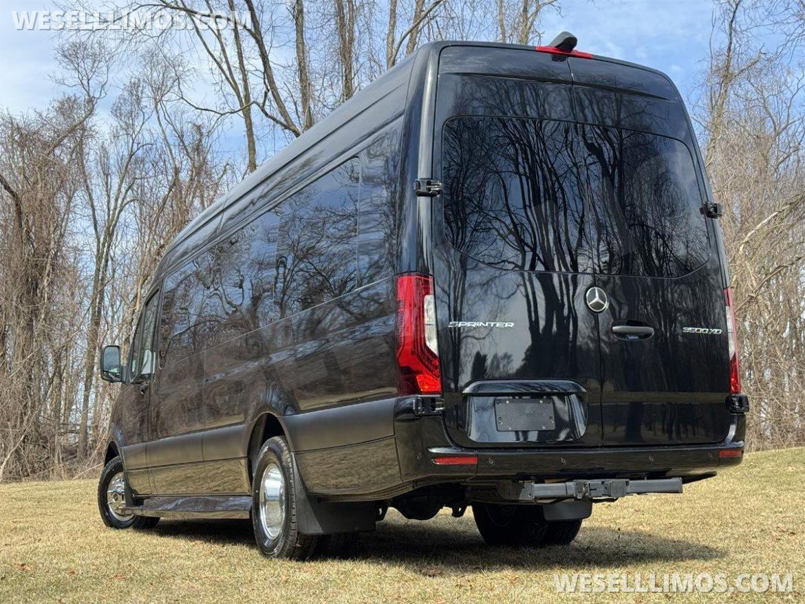 AMG Sport 15 Passenger Road Liner Limousine Auto Elite Mercedes-Benz Sprinter - Photo 2
