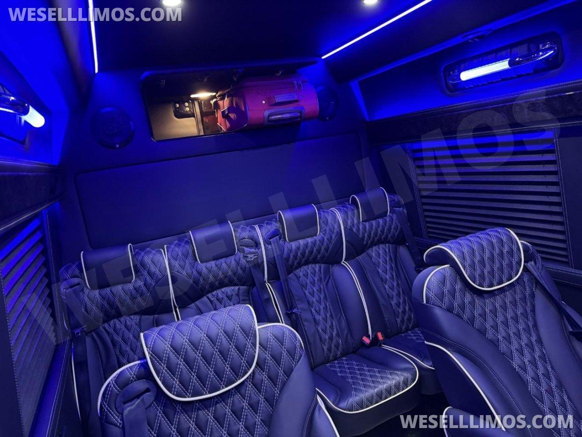 12 Passenger Dreamliner Auto Elite Mercedes-Benz Sprinter - Photo 3