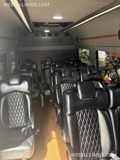 30,00 miles , 2016 Royale Coach Builders Mercedes-Benz 3500 Royale MC15 Sprinter - Sprinter for Sale in Boston, MA - Photo 9