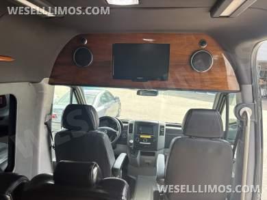 30,00 miles , 2016 Royale Coach Builders Mercedes-Benz 3500 Royale MC15 Sprinter - Sprinter for Sale in Boston, MA - Photo 10