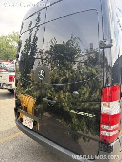 30,00 miles , 2016 Royale Coach Builders Mercedes-Benz 3500 Royale MC15 Sprinter - Sprinter for Sale in Boston, MA - Photo 12