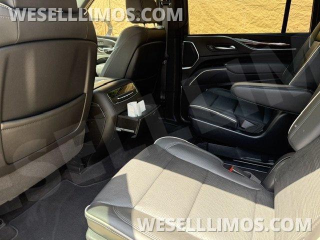 2023  Cadillac Escalade - Photo 2