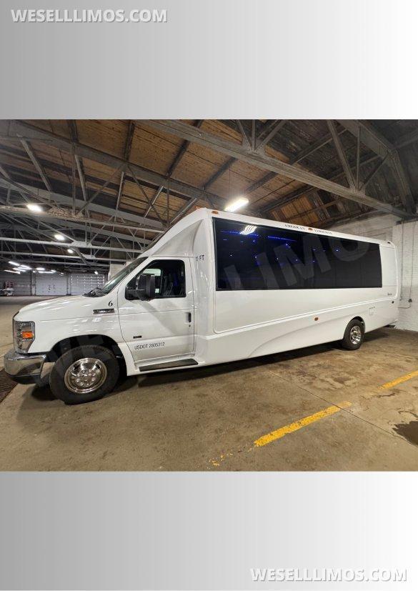 2019 Ford E450