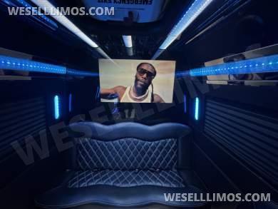 2023 Platinum Big Toys Mercedes-Benz 14px Limo Sprinter - Sprinter for Sale in Springfield, MO - Photo 12