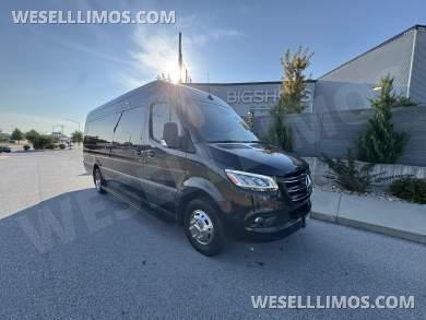 2023 Platinum Big Toys Mercedes-Benz 14px Limo Sprinter - Sprinter for Sale in Springfield, MO - Photo 24