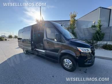 2023 Platinum Big Toys Mercedes-Benz 14px Limo Sprinter - Sprinter for Sale in Springfield, MO - Photo 27
