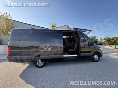 2023 Platinum Big Toys Mercedes-Benz 14px Limo Sprinter - Sprinter for Sale in Springfield, MO - Photo 28