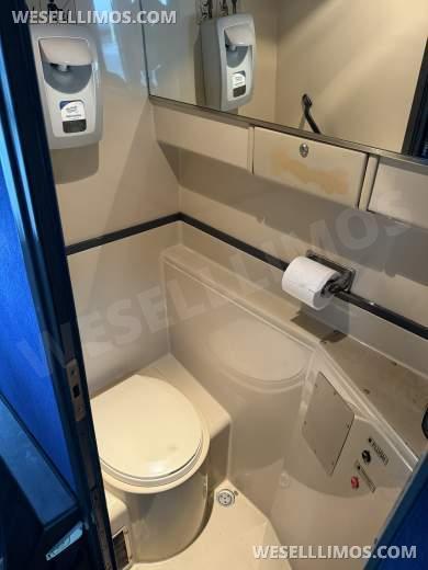2013 Prevost H3-45 Motorcoach - Motorcoach for Sale in Gelenelg, MD - Photo 11
