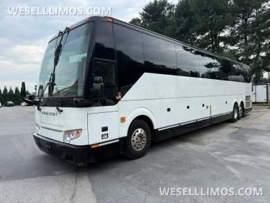 2013 Prevost H3-45 Motorcoach for Sale in Gelenelg, MD - Photo 2