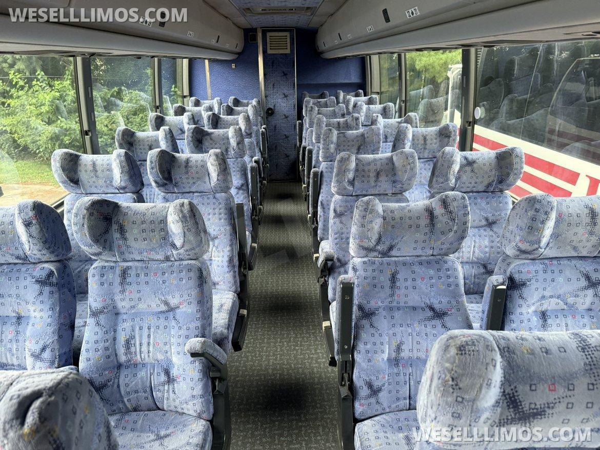 2006 Prevost H3-41 Motorcoach - Photo 4