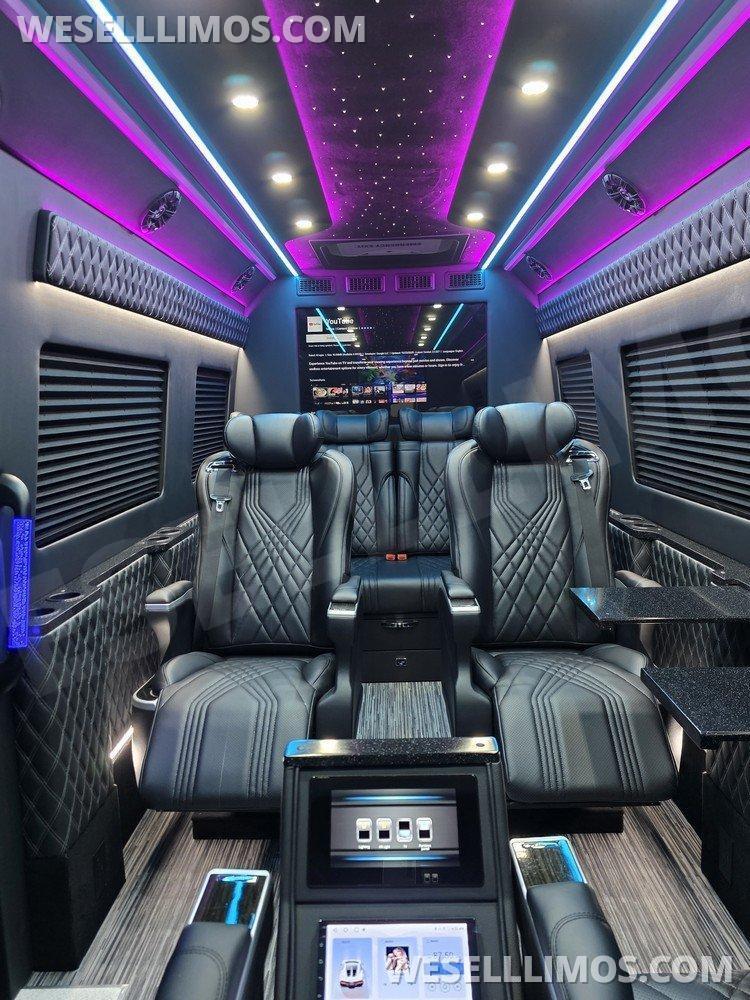 2026 Global Motor Coach Mercedes-Benz CEO/Jet Sprinter - Photo 4