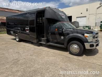 2016 Ford F550 GM33 Executive Shuttle for Sale in Houston, TX - Main Photo
