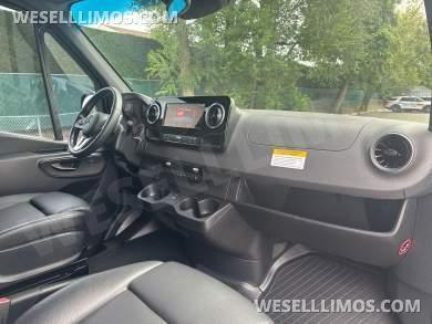 2023 Mercedes-Benz Sprinter Sprinter - Sprinter for Sale in Baldwin, NY - Photo 21