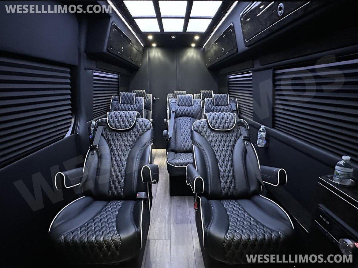 2026 GLS Maybach Trim Elite Voyager Auto Elite Mercedes-Benz Sprinter - Photo 2