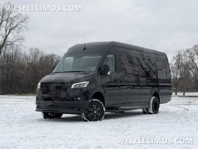2026 AWD AMG Trim 14 Passenger Touring Coach Auto Elite Mercedes-Benz Sprinter - Sprinter for Sale in Elkhart, IN - Photo 28