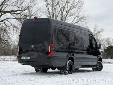 2026 AWD AMG Trim 14 Passenger Touring Coach Auto Elite Mercedes-Benz Sprinter - Sprinter for Sale in Elkhart, IN - Photo 31