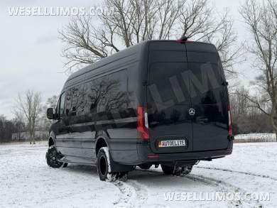 2026 AWD AMG Trim 14 Passenger Touring Coach Auto Elite Mercedes-Benz Sprinter - Sprinter for Sale in Elkhart, IN - Photo 32