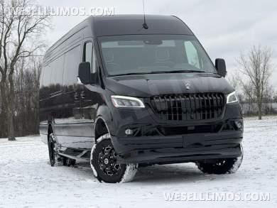 2026 AWD AMG Trim 14 Passenger Touring Coach Auto Elite Mercedes-Benz Sprinter - Sprinter for Sale in Elkhart, IN - Photo 35