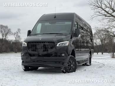 2026 AWD AMG Trim 14 Passenger Touring Coach Auto Elite Mercedes-Benz Sprinter - Sprinter for Sale in Elkhart, IN - Photo 37