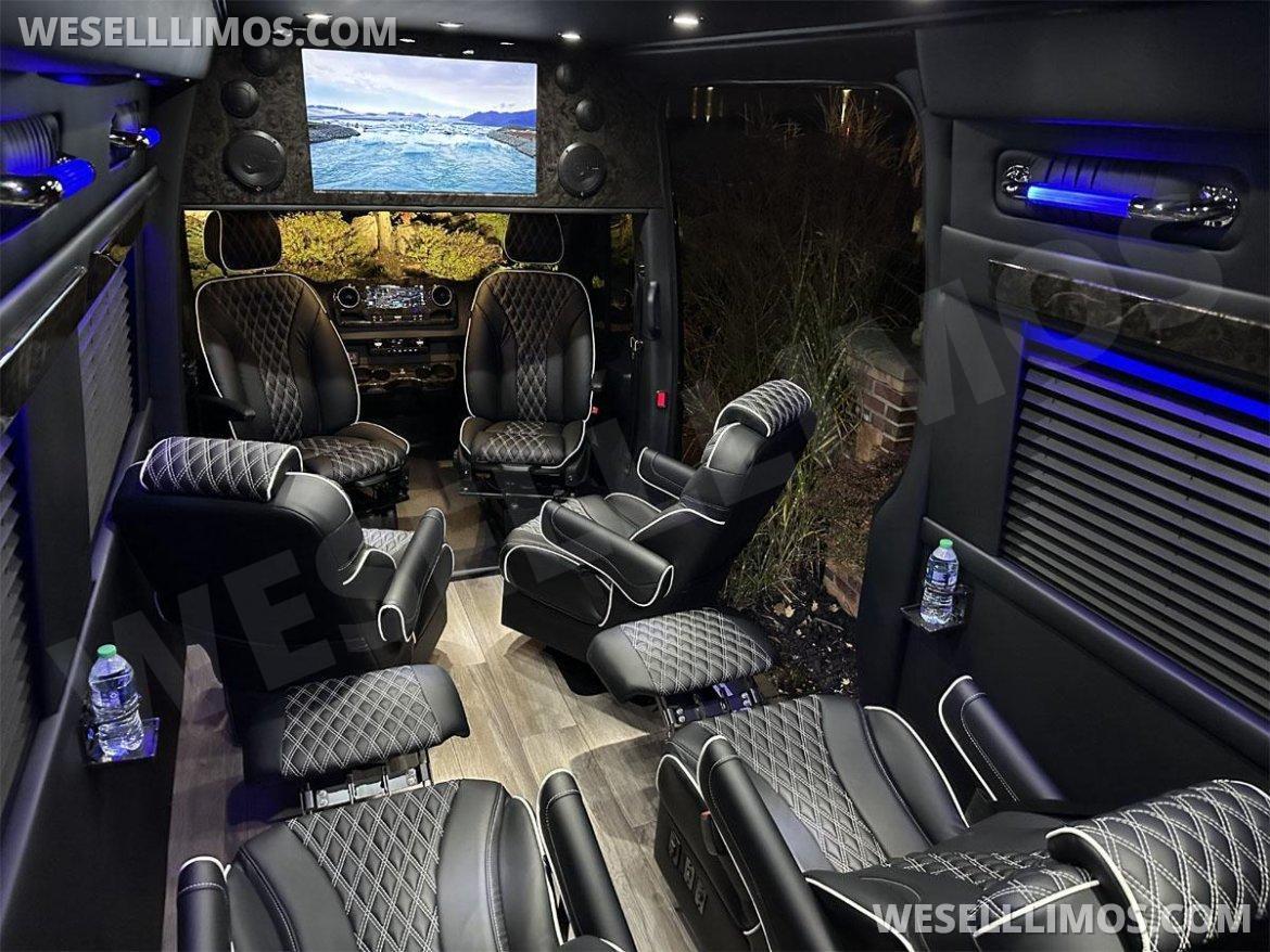 2026  Road Liner 737 Massive Trunk 9 Passenger Auto Elite Mercedes-Benz Sprinter - Photo 3