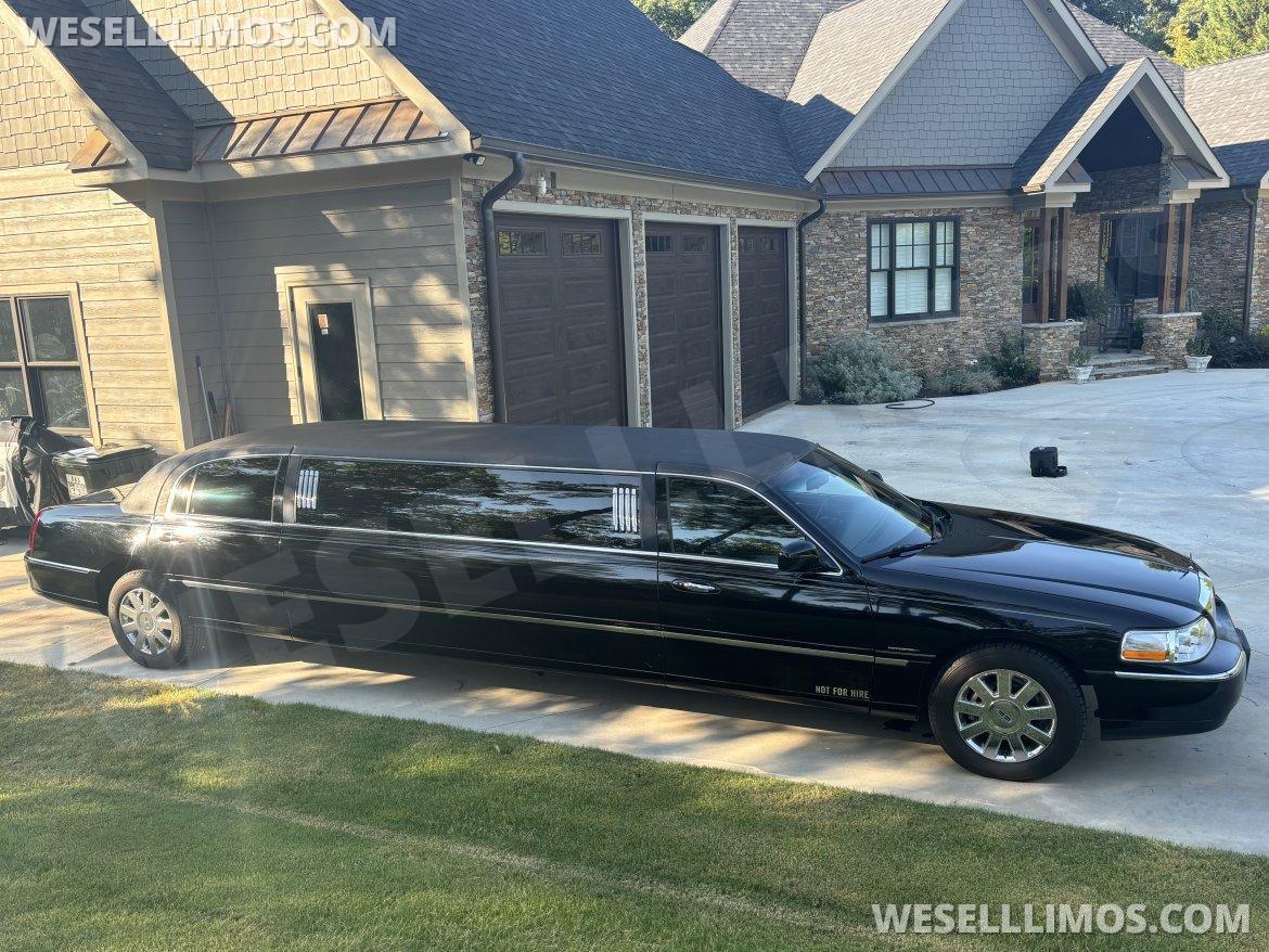 2003 Krystal Lincoln Towncar Limousine - Photo 2