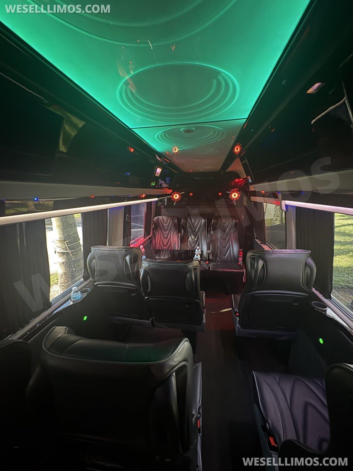 2019 Executive coach builders Mercedes-Benz 3500 XD Executive Shuttle - Photo 3