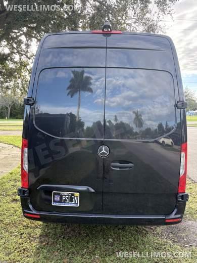 2019 Executive coach builders Mercedes-Benz 3500 XD Executive Shuttle - Executive Shuttle for Sale in Miami, Florida, United States - Photo 19