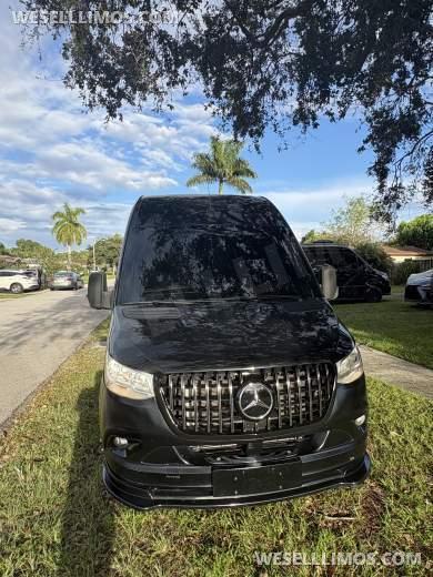 2019 Executive coach builders Mercedes-Benz 3500 XD Executive Shuttle - Executive Shuttle for Sale in Miami, Florida, United States - Photo 21