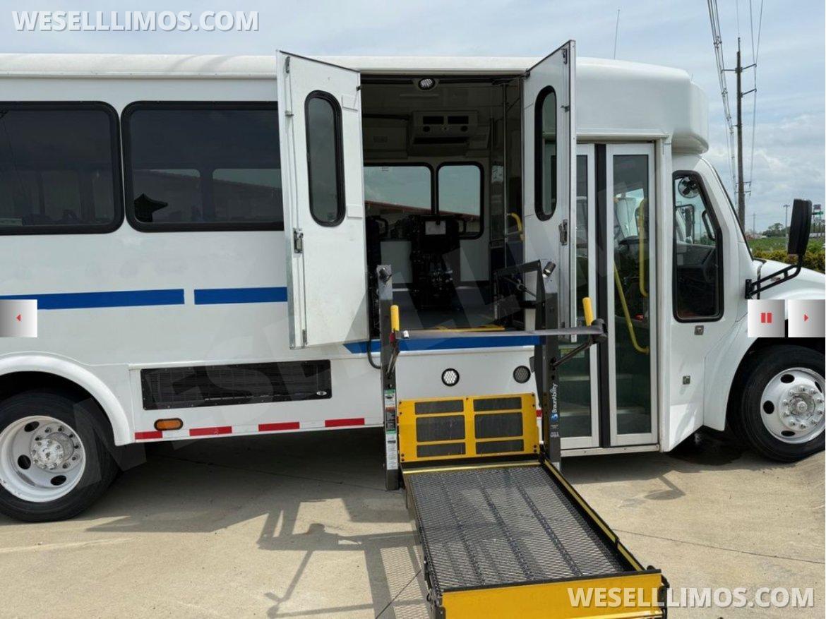 2018 Forest River Freightliner S2106 Shuttle Bus - Photo 3