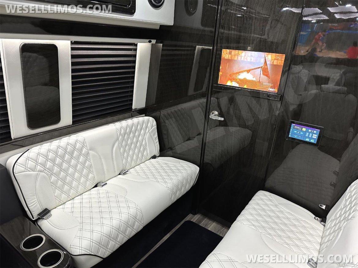 2026 Auto Elite Eco Revolution Heat Massage Seats Starlink Lithium Battery Pack MB Sprinter - Photo 4