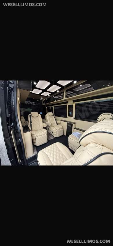 2024 Mercedes-Benz Sprinter 3500 Sprinter for Sale in Queens, New York, US - Main Photo