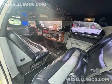 2006 Chrysler 300 Limousine for Sale in Philadelphia, Pennsylvania, US - Photo 2